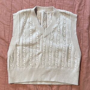 Cable Knit Sleeveless Sweater Vest - Cream